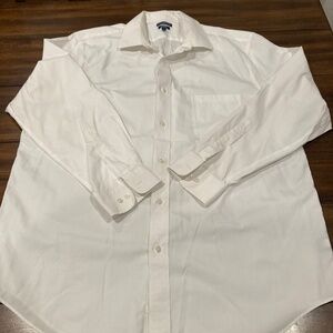 Croft & Barrow 17-1/2 34/35 Men's white button down dress shirt.